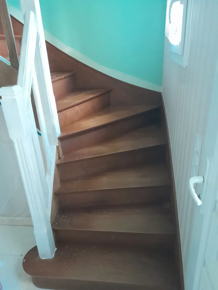 escalier papier peint